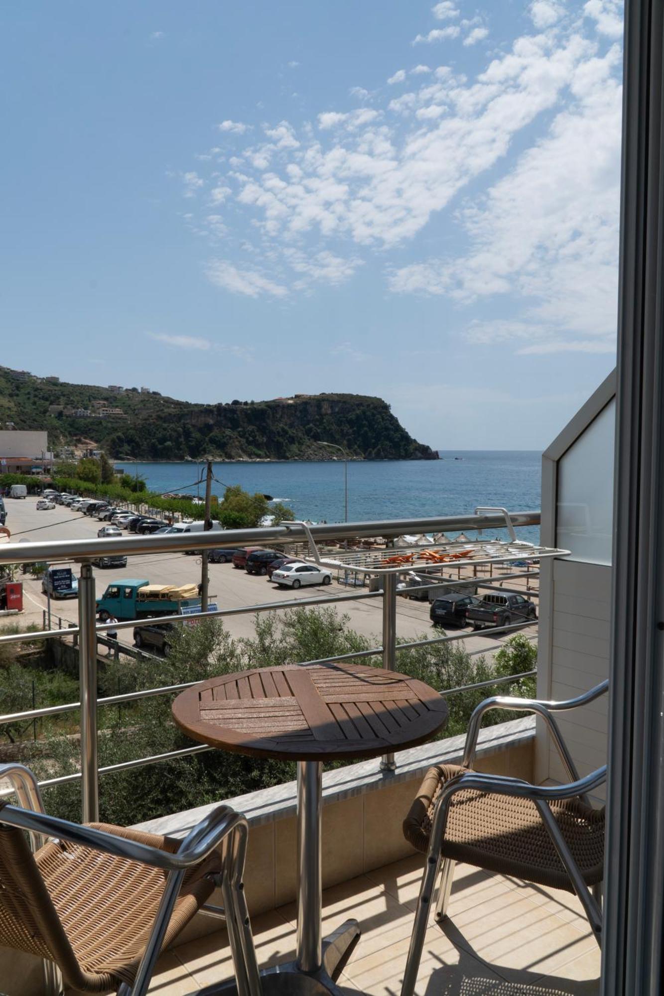 Rondo'S Hotel Himarë Exteriér fotografie